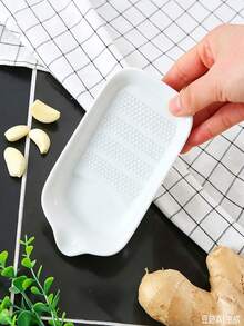 1pc Ceramic Garlic Grinder Plate, Slanted Pourable Garlic Ginger Onion Grinder Plate, Suitable For Home Daily Kitchen Tools, Lemon Herb Mint Spice Grinder Plate, Gift - Multicolor - View 7