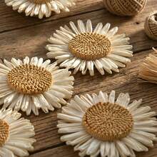 Aplicações de Flores de Margarida Tecidas em Ráfia Boho, Remendos Artesanais de Girassol Rústico com Pétalas de Cetim, Enfeites Decorativos DIY para Embrulho de Presentes, Broche, Decoração de Casamento e Casa, Suprimentos Artesanais Boêmios de Fazenda - Multicolorido - Visão 2