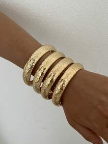 4pcs/Set Vintage Elegant Wide Plain Metal Cuff Bracelets, Suitable For Women's Daily, Party, Vacation And Multiple Occasions, Gift - Gold - View 3