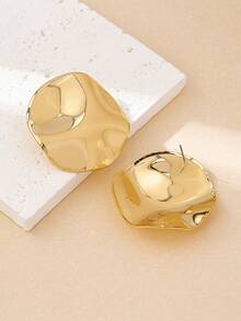 1 Pair Exaggerated Geometric Asymmetrical Stud Earrings For Women, European And American Style - Gold Round Stud Earrings - View 3