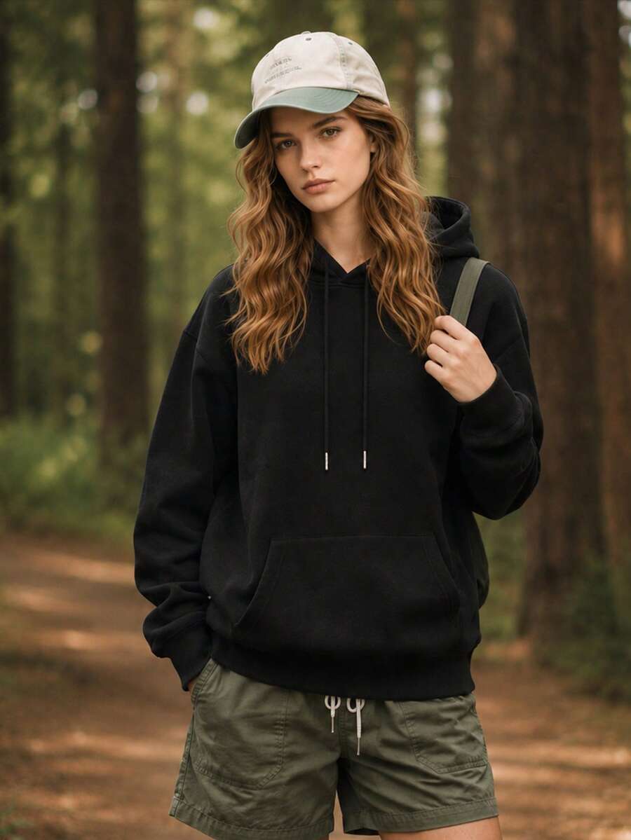 Sweatshirt Olahraga Wanita dengan Tali Serut Ganda dari Logam, Sweatshirt Kasual Satu Potong dengan Kantong Kanguru - Hitam - View 1