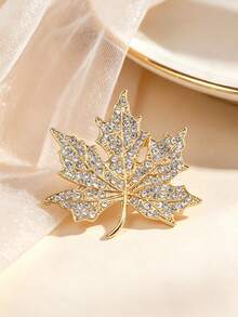 Women's Gold Maple Leaf Brooch, Sparkling Transparent Crystal Rhinestone Lapel Pin, Suitable For Matching With Suits, Scarves, Coats, Dresses, Elegant Gift For Weddings, Parties And Daily Wear - Gold - View 2
