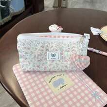 1pc Pink Lace Flower Shaped Pencil Case (Heart-Shaped Keychain Not Included). Unique Large Capacity Stationery Storage Box. Student Stationery Supplies. Perfect Back To School Gift. Great For Students To Exchange As Gifts - A - View 6