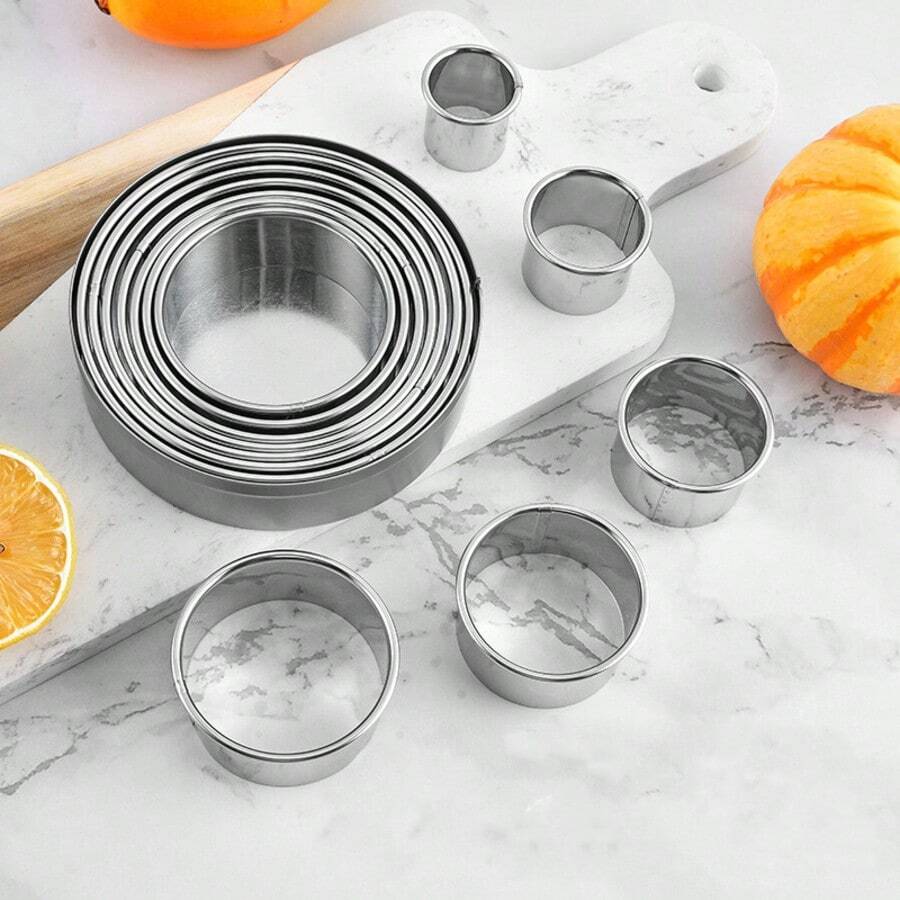 11-Piece Stainless Steel Round Cookie Cutter Set, Baking Molds For Cakes, Donuts, And Crafts; Suitable For Cutting Fudge, Jelly, Cheese, Soft Fruit, Pancakes, Soap, And Craft Clay; Dishwasher .