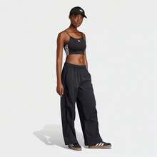 Adidas Celana kargo bermotif daun semanggi, celana panjang tenun lipit meruncing dengan tali serut untuk wanita. - Hitam - View 2