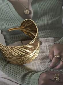 Artistic Starfish Heart Feather Leaf Flower Stripe Shape Exaggerated Thick Stackable Stainless Steel Open Adjustable Size Gold Bracelet Modern Sculpture High Street Fashion Cuff Clothing Accessory - Gold Bracelet - View 3