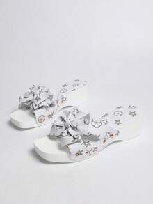 Sandal Selop Nyaman untuk Musim Panas dan Aktivitas Luar Ruangan dengan Sol Tebal dan Motif Pita Bergaya Vintage, Menambah Tinggi Badan - Putih - View 7