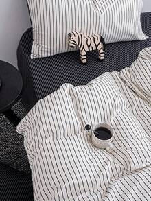 Minimalist Bedding Set (1*Duvet Cover+1*Bed Sheet+1/2*Pillowcase, No Filling) Black And White Line Pattern, Black And White Striped Print, 100% Polyester, Perfect For Home Bedroom Hotel Decoration, Suitable For All Seasons - Black and White - View 6