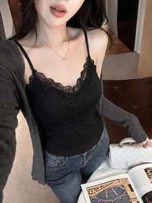 女款極簡性感風蕾絲V領細肩帶背心上衣，春夏款，側乳遮蓋加墊杯，內層打底上衣，休閒黑色 - 黑色 - 查看 2