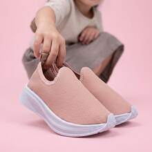 COMBO 2 Tenis Infantil Menina Escolar | Slip On, Calce Fácil Ideal Para Todas as Ocasiões | PEÇA JÁ! - Nude + Pink - Visão 4