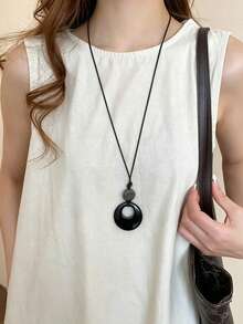 1pc Vintage Black Leather Cord Long Round Pendant Necklace, Suitable For Women's Daily Wear, Beach Vacation Accessory, Autumn/Winter Accessory, Holiday Gift - Black Geometric Long Necklace - View 3