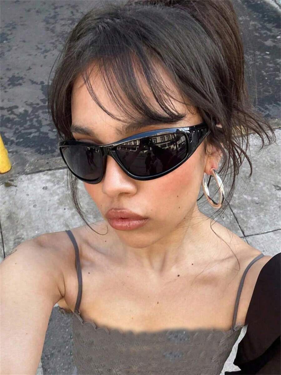 1 Pair Women's Wrap-Around Fashion Glasses, Y2K Style, Suitable For Outdoor Cycling, Daily Outdoor Sports, Beach Leisure And Other Occasions, Can Also Be Used As Women's Glasses To Create A Beach Leisure Look For The Back-To-School Season And Showcase A Collegiate Style. - 黑色 - 查看 1