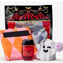 Keychain Holder With Random Gel Included Bath B&BW Original Silicone Figures Body Halloween Dog Heart Chocolate Autumn Teacher - 彩色 - 查看 1