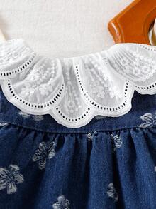 Koreansk stil babyflicka blommig denimoutfit, dubbellagers volang Peter Pan-krage långärmad blus, matchande mönstrade mjuka raka vida benbyxor, 2-delat set för utflykter - Marinblå - Visa 4