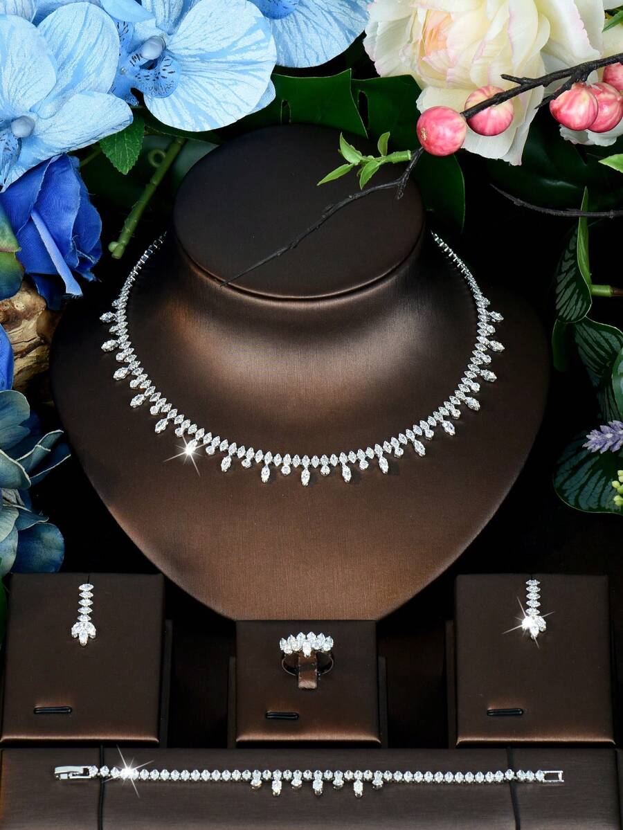1 Set Minimalist Elegant Full Rhinestone Horse Eye Zirconia Jewelry Set, Silver Transparent Zirconia 4-Piece Set, Asymmetrical Draping Design Enhances Styling Atmosphere + Lawn Wedding, Bridal Evening Banquet Toasting Outfit Accessories - Silver - View 1