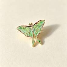 Luna Moth Enamel Pin Fashion Decorative Badge Ornaments Lapel Bag Badges Gifts - Green - View 4