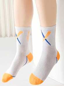 5 pares de calcetines deportivos para niños, transpirables y absorbentes de sudor, de malla hasta la pantorrilla, con diseño de letras de moda, calcetines para niños, calcetines de running y baloncesto para jóvenes, calcetines atléticos - Multicolor - Ver 4