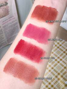 Rom&nd Romand ZERO VELVET TINT 5.5g/0.194oz，絲絨霧面妝效，高顯色，持久，輕盈，不乾澀，平滑唇部，柔焦模糊效果，適合日常使用，K-Beauty，韓系彩妝，Olive Young，禮物 - 24 FADE RED - 查看 6
