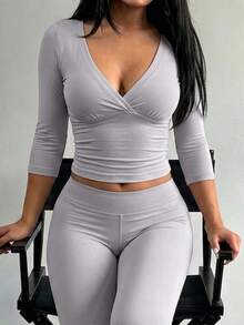 LovelyWholesale Women's Casual V-Neck 3/4 Sleeve T-Shirt, Autumn Outfit, Summer Women's Top Back To School - Grey - View 4