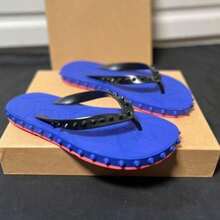 CL"Classic Retro 3D Riveted Red-Bottom Flip-Flops, Couple Beach Flat Toe Sandals, Casual Slip-Resistant Comfortable Flip-Flops - 藍色1 - 查看 2