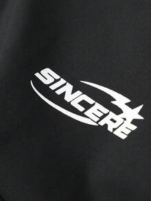 Jaket Pria Kerah Tegak dengan Resleting, Desain Saku Resleting dengan Dekorasi Garis, Pakaian Luar Lengan Panjang Minimalis dengan Manset - Hitam - View 4