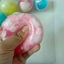 1 buah Bola Remas Isi Selai Renyah Hadiah Natal, Bola Karet Lembut Holografik Bintang Berglitter yang Bisa Ditarik, Bola Buatan Tangan Pereda Stres untuk Pekerja Kantor dan Pelajar (Warna Acak) - MultiWarna - View 8