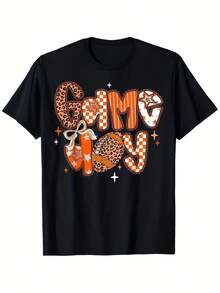 Game Day Grafik-T-Shirt, Orangefarbener Leoparden-Karo-Druck mit Fußball- und Schleifendetail, Perfekt für Fußballfans, Zuschauer von Spieltagen und Liebhaber lässiger Sportbekleidung - Schwarz - Übersicht 1
