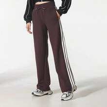 Adidas Celana Panjang Rajut Longgar Wanita Terbaru dengan Tiga Garis - Celana Kasual Sporty - coklat tua - View 2