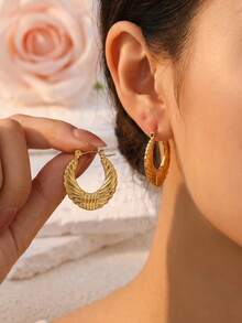 15 Pairs Random Mixed Style Huggie Hoop Earrings Pack, Stainless Steel Hypoallergenic Waterproof Gold Earring Set For Women Daily Wear - Multiple Styles - View 4