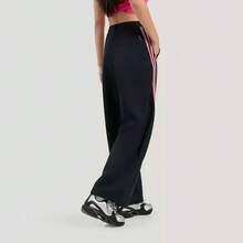 Adidas Celana Pisang Seri Dansa Tiga Garis, Celana Rajut Wanita Model Twist - Hitam/Merah Muda - View 2
