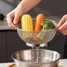 Stainless Steel Kitchen Strainer Basket, Durable Fruit & Vegetable Filter, Multi-Functional Food Strainer & Drainer, Water-Boiling Vegetable Basket, Noodle Cooking Strainer, Practical Home Cookware Accessory, Suitable For Home Kitchen Washing, Draining Or Fruit & Vegetable Cleaning, Ideal Choice For Home & Restaurant - Multiple Sizes - View 7