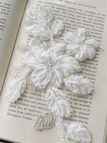 1pc White 3D Chiffon Floral Beaded Applique, Sheer Tulle Flower Patch, Sew On Motif For Wedding Gown Evening Dress - White - View 4