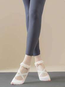 1/5 Paar professionelle Pilates-Yoga-Socken für Frauen, neue Ballettsocken mit Spitze für Frühling/Sommer, kurze Röhrensocken mit Kreuzriemen und offenem Rücken, rutschfeste Tanz-Pilates-Sport-Socken für Innenböden - Verschiedenfarbig - Übersicht 4