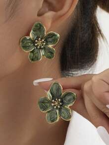 1 Pair Of Fashionable Personalities Exquisite And Elegant Earrings Suitable For Women's Daily Commuting ﻿ - Green - View 6