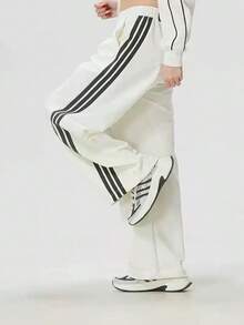 Adidas Celana Pisang Seri Dansa Tiga Garis, Celana Rajut Wanita Model Twist - Putih/Hitam - View 1