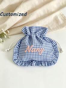 Tas Kosmetik Serut Motif Kotak-kotak Bordir Nama yang Dapat Disesuaikan, Tas Kosmetik Gaya Manis dengan Hiasan Ruffle, Cocok untuk Ulang Tahun Sahabat atau Souvenir Pernikahan, Tersedia Berbagai Warna (Termasuk Palet Warna Macaron), Tas Hadiah Kecil yang Lucu dan Elegan - MultiWarna - View 6