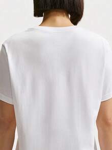 Nike 女款 AS W NSW CLASSIC SS 運動休閒短袖T恤 - 白色 - 查看 3