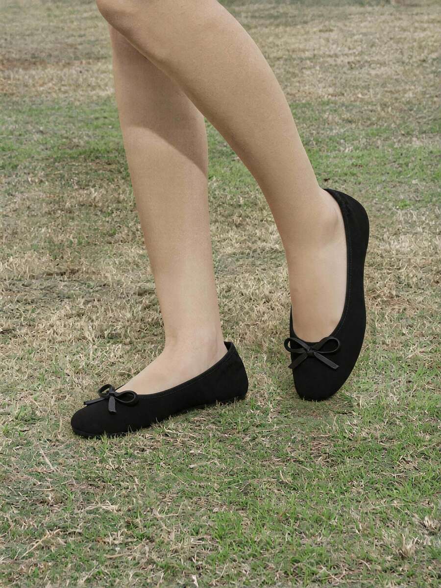Hatastic 女士輕盈、赤腳感舒適、休閒柔軟、百搭經典芭蕾平底鞋,可折疊套腳鞋,返校季必備 - 黑色 - 查看 1