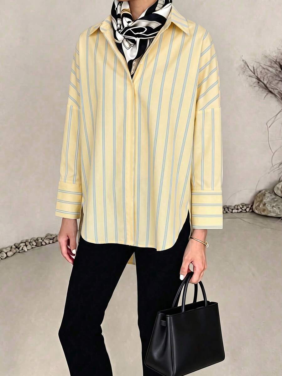 ELVA 女款春夏黃色配藍色垂直條紋印花前短後長領口長袖捲邊寬鬆圓下擺襯衫,垂墜親膚梭織面料,舒適修身遮肉,適合辦公通勤工作返校情人節約會日常休閒百搭女款條紋寬鬆長袖通勤襯衫 - 黃色 - 查看 1