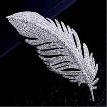 1pc New Style Elegant Zirconia Feather Brooch, Women's Suit & Cheongsam Lapel Pin Accessory, High-End Personalized Feather Brooch - Multicolor - View 3