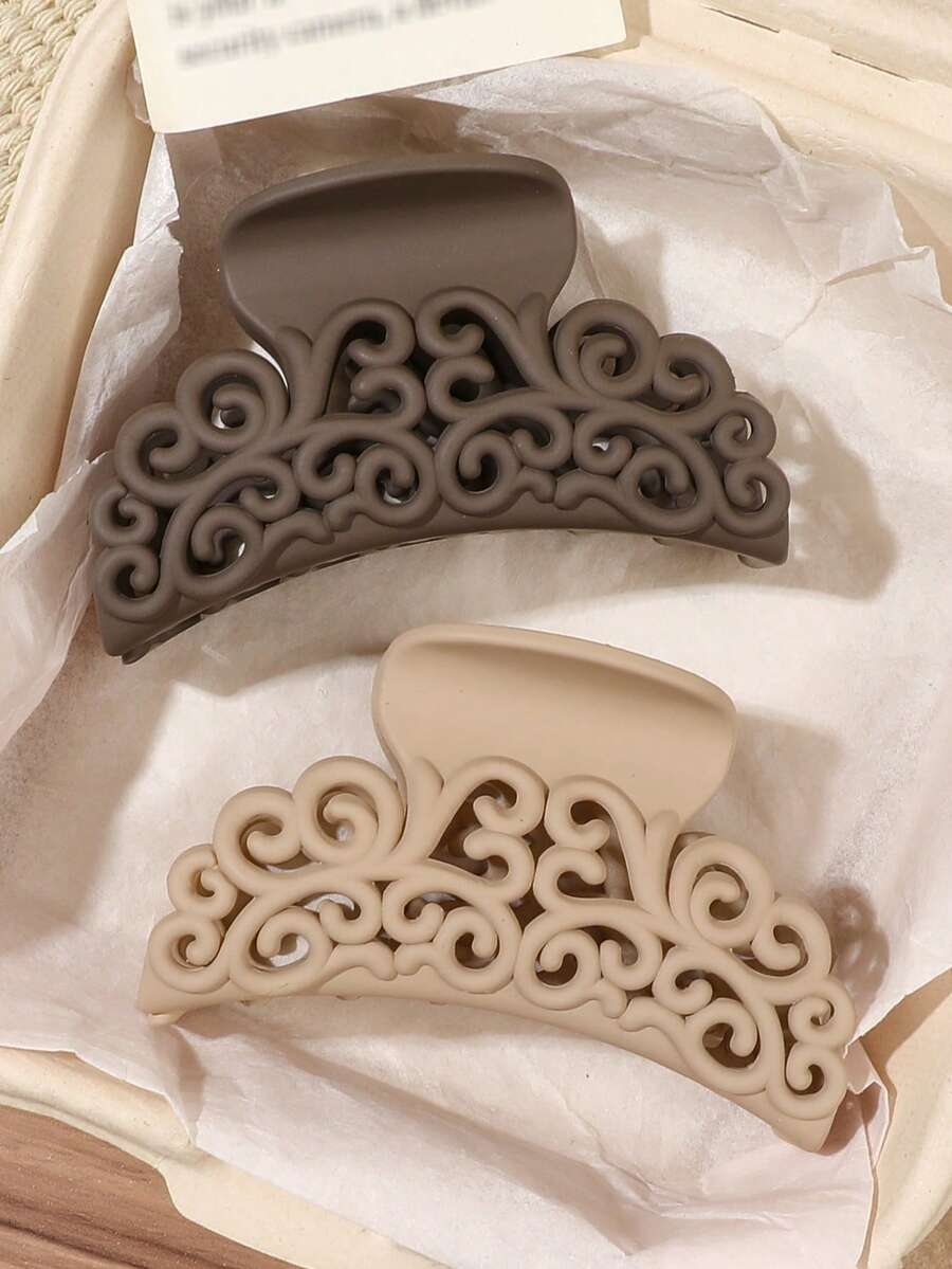 2入咖啡色霧面鏤空雕花橡膠塗層髮夾，優雅復古洗臉居家造型髮飾