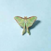 Luna Moth Enamel Pin Fashion Decorative Badge Ornaments Lapel Bag Badges Gifts - Green - View 8