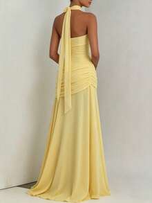 Elegant Ladies' Slim-Fit Dress With A Halter Neckline, Waist Cinching, And Pleated Design, Suitable For Banquets, Weddings, And Formal Occasions - Yellow - View 2