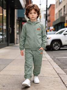 Boys' Spring/Autumn 2 Pieces Set, Solid Color Small Leather Label Zipper Cardigan Jacket With Matching Color Cuffed Long Pants, Suitable For Campus And Outdoor Multi-Scenario Wear - Green - View 2