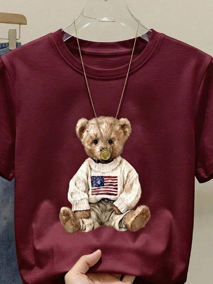 Camiseta Feminina Estampa Urso Com Suéter Americano, Gola Redonda, Manga Curta E Casual Para Primavera E Verão, Tamanho Padrão - bordô - Visão 1