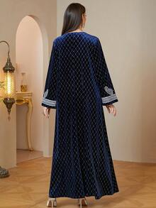 Middle Eastern Elegant Women's Autumn/Winter Velvet Long Kaftan Robe With V-Neck Design And Embroidered Details, Luxurious Formal Winter Dress - Navy Blue - View 3