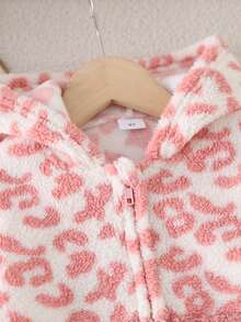 Jaket Fleece Motif Leopard Pink untuk Anak Perempuan, Mantel Plush Berkerudung dengan Resleting dan Detail Pita - Coral Pink - View 3