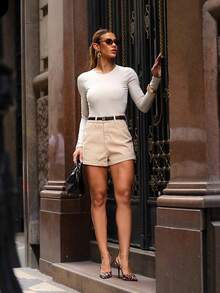 Women Denim Shorts - 米色 - 查看 2
