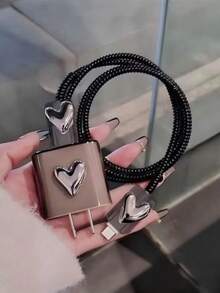 4 buah Pelindung Kabel Hati Perak Mengkilap 3D untuk Charger 14 Pro Max, Pelindung Kabel Data untuk iPhone 13/12/11, Pembungkus Kabel Charger Cepat 18/20W, Pengatur Kabel Anti-Patah, Hadiah untuk Pacar - MultiWarna - View 1