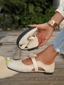 Women's French Style Mary Jane Shoes, Side Cutout Single Strap With Bow, Low Vamp, Patchwork Square Toe, Comfortable Lightweight Fashionable Flat Shoes - Off-white - View 3